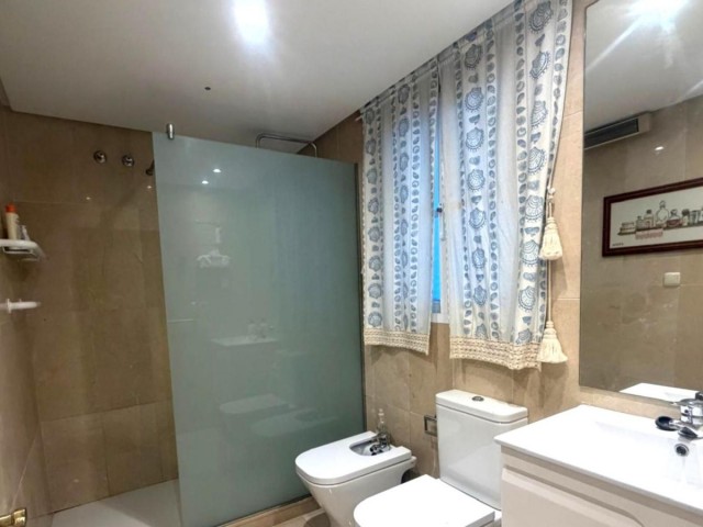 4 Bedrooms Townhouse in Estepona