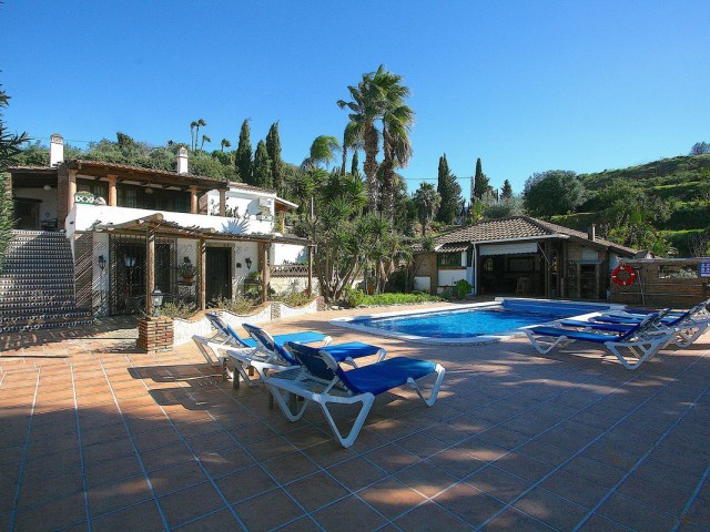 8 Soveroms Villa i Mijas