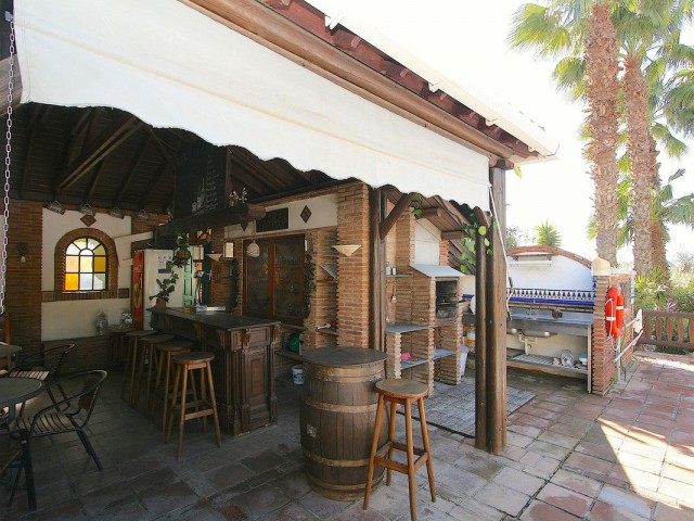 8 Soveroms Villa i Mijas