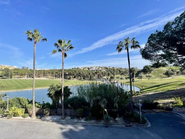 Adosado con 3 Dormitorios  en Benalmadena