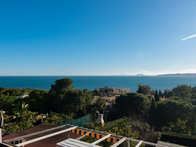 4 Bedrooms Townhouse in Estepona