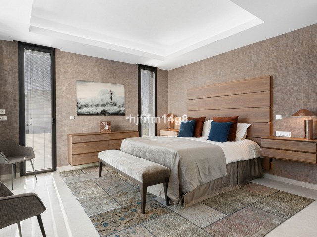 5 Slaapkamer Villa in Los Flamingos