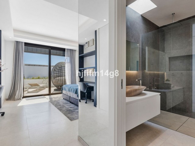 5 Slaapkamer Villa in Los Flamingos