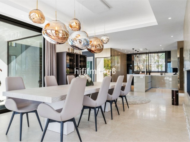 5 Schlafzimmer Villa in Los Flamingos