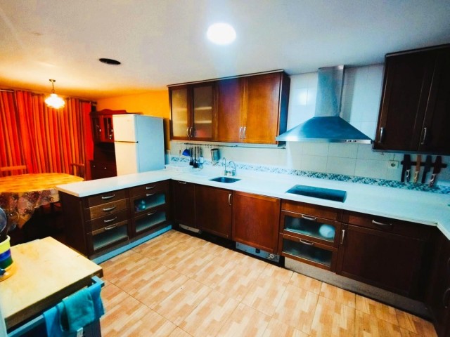 5 Slaapkamer Villa in Torremolinos