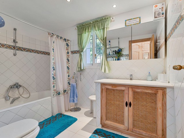 Villa con 2 Dormitorios  en Benahavís