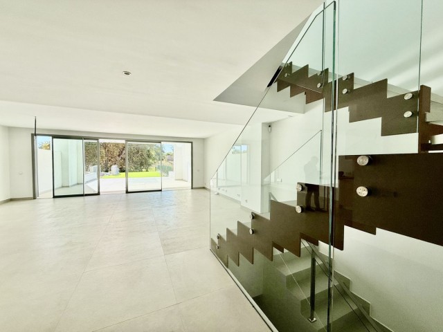 3 Schlafzimmer Reihenhaus in San Pedro de Alcántara