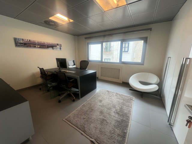 Commercial in Puerto Banús