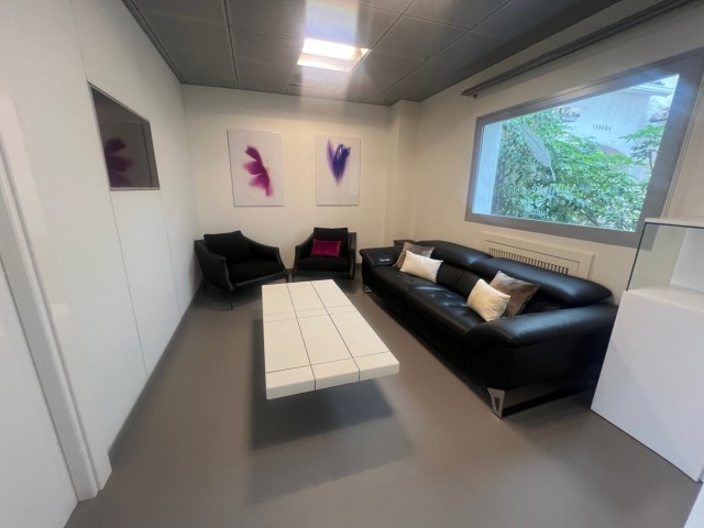 Comercial con 0 Dormitorios  en Puerto Banús