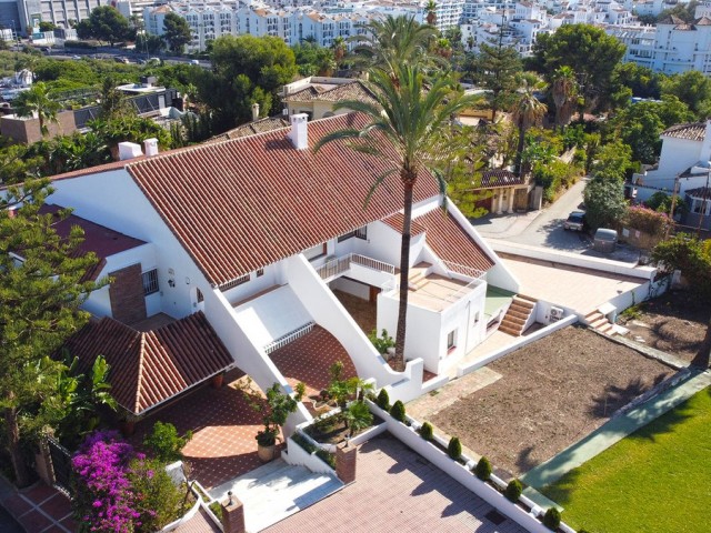 7 Bedrooms Villa in Nueva Andalucía