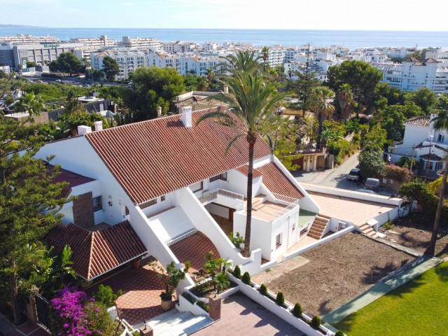 7 Bedrooms Villa in Nueva Andalucía