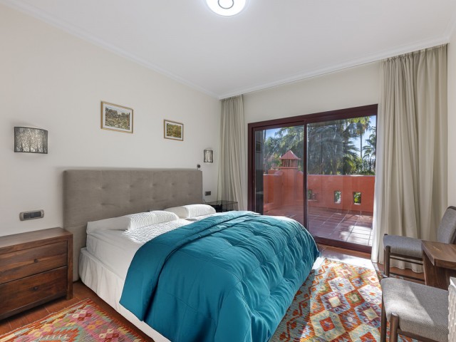 4 Sovrums Radhus i The Golden Mile