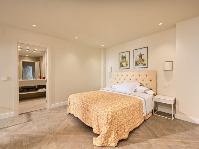 4 Soveroms Leilighet i Elviria