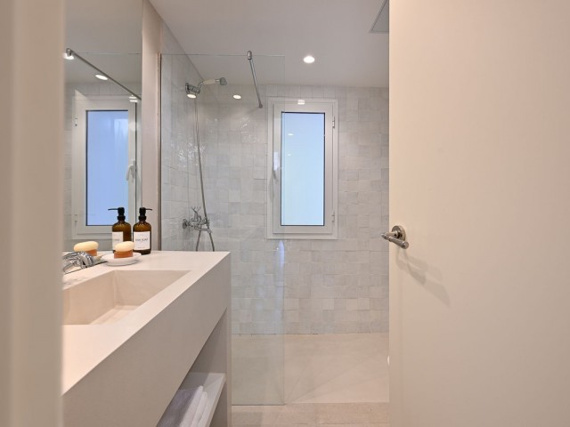 4 Soveroms Leilighet i Elviria