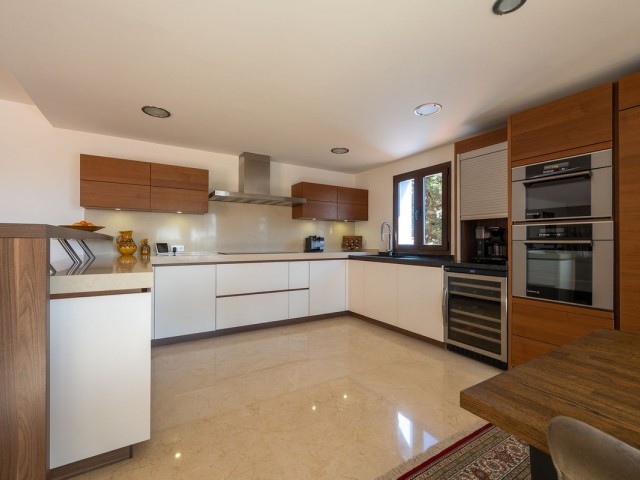 3 Soveroms Villa i Marbesa