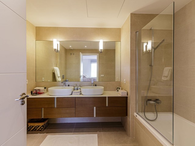 2 Sovrums Lägenhet i Benahavís