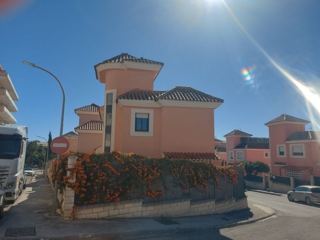 3 Soveroms Rekkehus i San Luis de Sabinillas