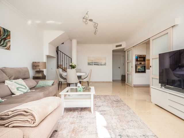 Takvåning i Elviria