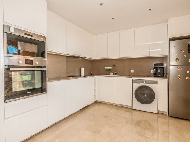 Takvåning i Elviria