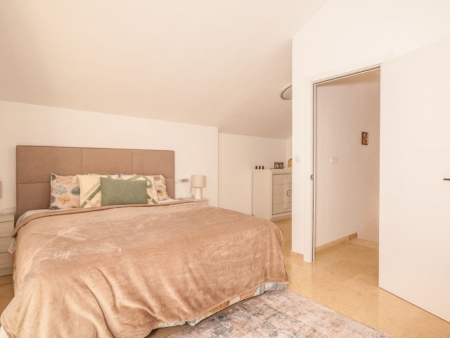 Takvåning i Elviria