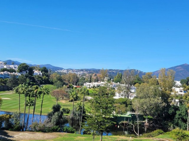 2 Bedrooms Apartment in Puerto Banús