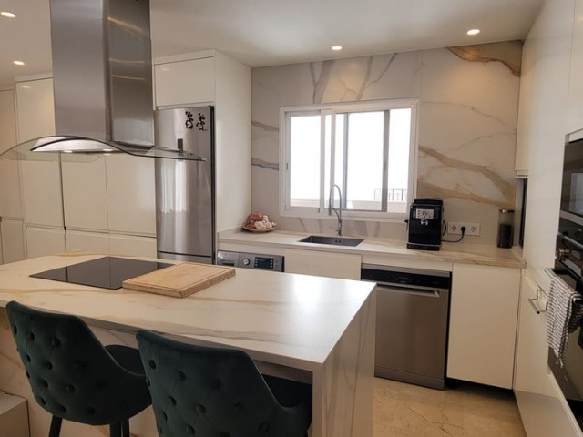 Huoneisto, Puerto Banús, R5308555