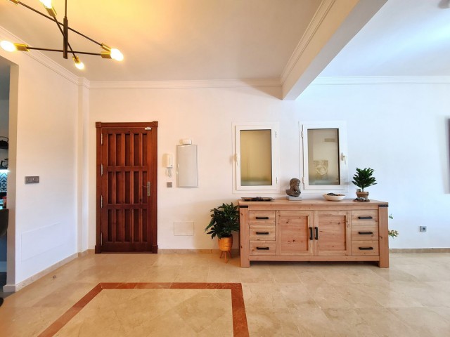 Apartamento con 3 Dormitorios  en San Roque