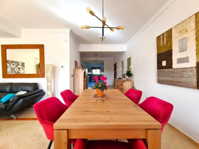 Apartamento con 3 Dormitorios  en San Roque