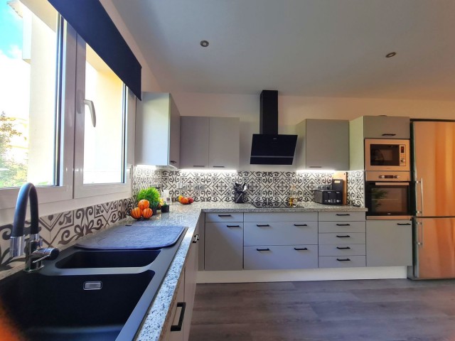 Apartamento con 3 Dormitorios  en San Roque