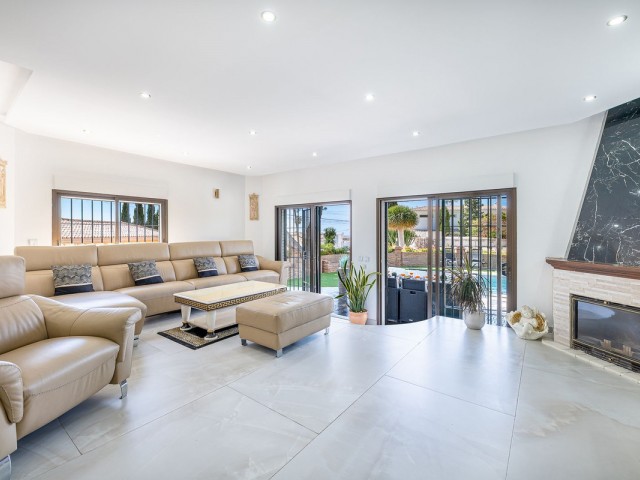 Villa avec 4 Chambres  à Benalmadena