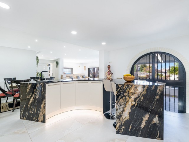 Villa avec 4 Chambres  à Benalmadena