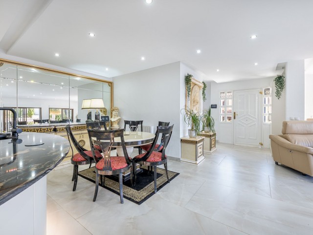 Villa avec 4 Chambres  à Benalmadena