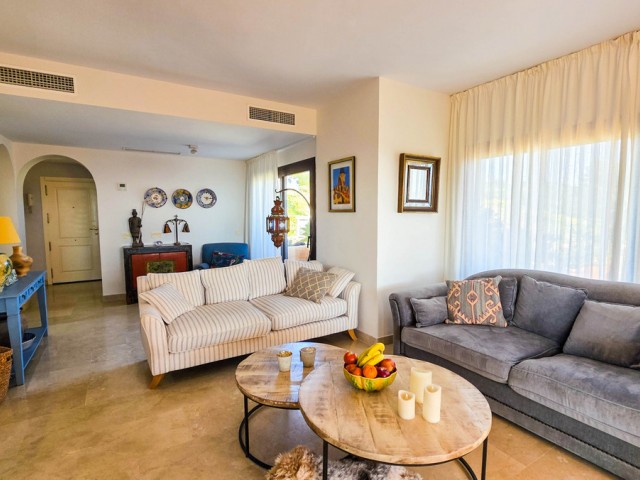 Penthouse avec 3 Chambres  à La Duquesa