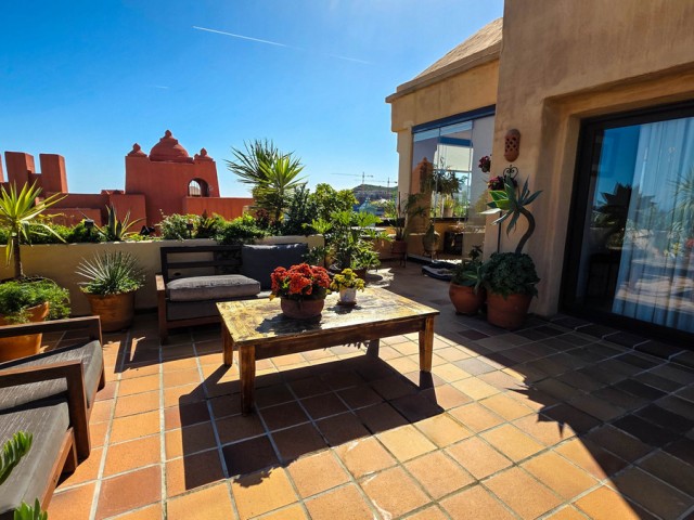 Penthouse avec 3 Chambres  à La Duquesa