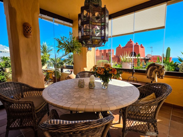 Penthouse avec 3 Chambres  à La Duquesa