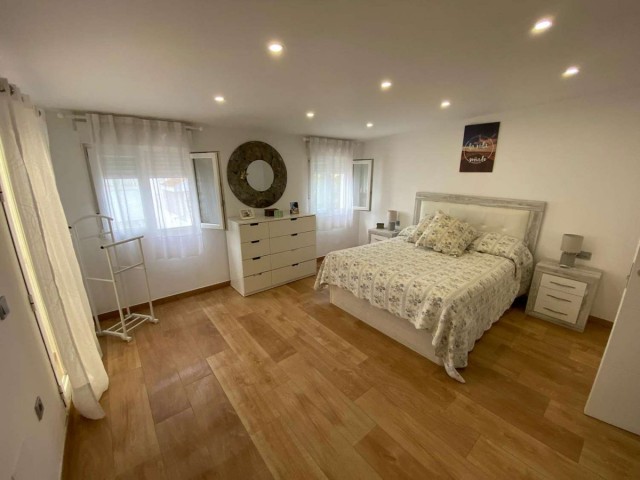 4 Bedrooms Townhouse in Fuengirola