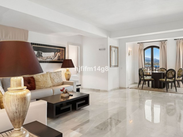 2 Bedrooms Apartment in Puerto Banús