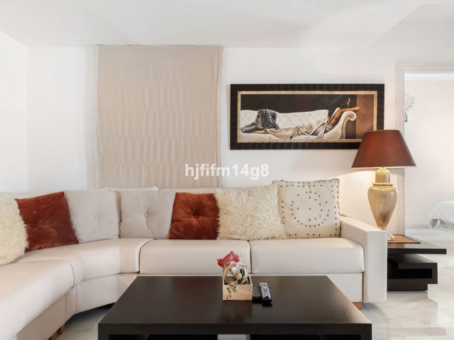 2 Bedrooms Apartment in Puerto Banús