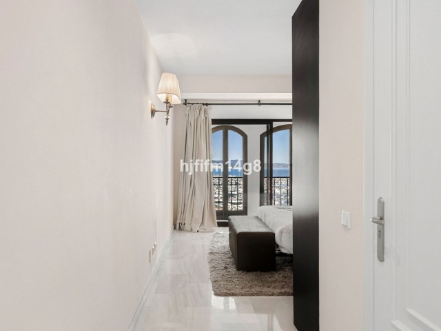 2 Bedrooms Apartment in Puerto Banús