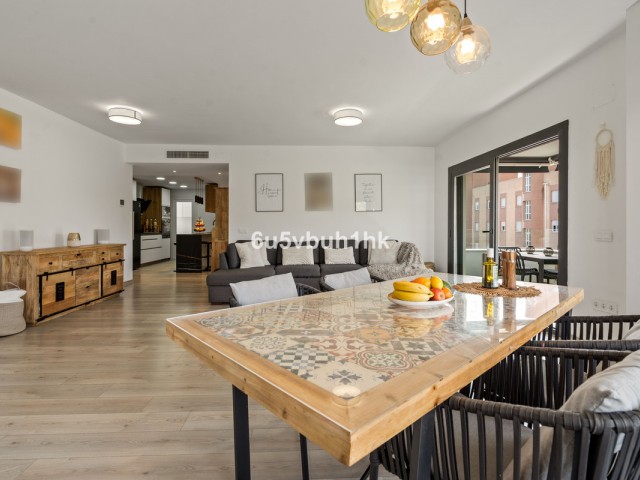 Appartement avec 4 Chambres  à Estepona