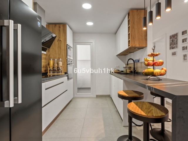 Appartement avec 4 Chambres  à Estepona