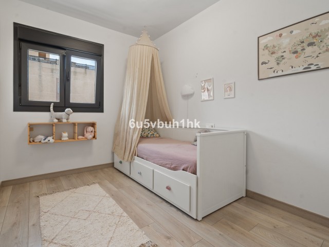 Appartement avec 4 Chambres  à Estepona