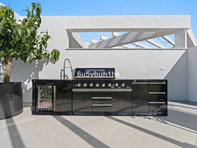 Appartement avec 4 Chambres  à Estepona