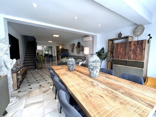 Adosado con 2 Dormitorios  en Benalmadena