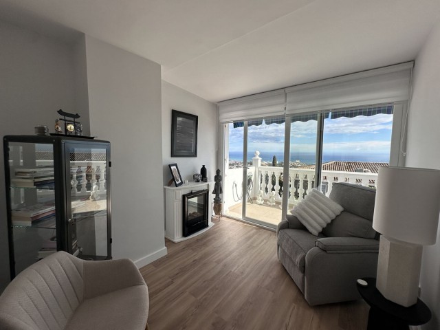 Adosado con 2 Dormitorios  en Benalmadena