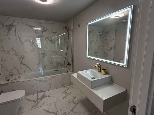 Appartement avec 2 Chambres  à Estepona