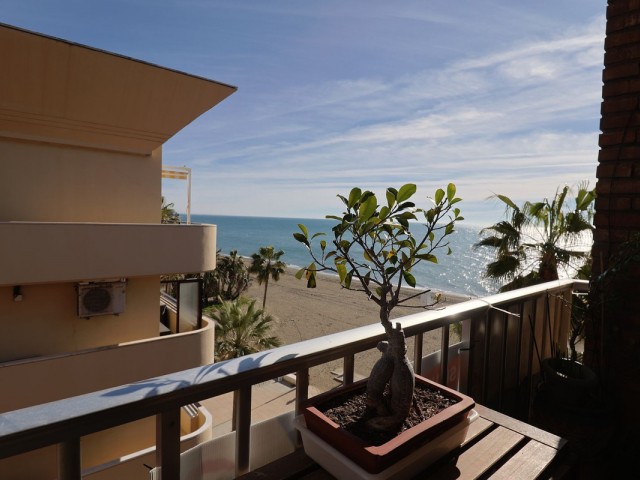 Appartement avec 3 Chambres  à Estepona