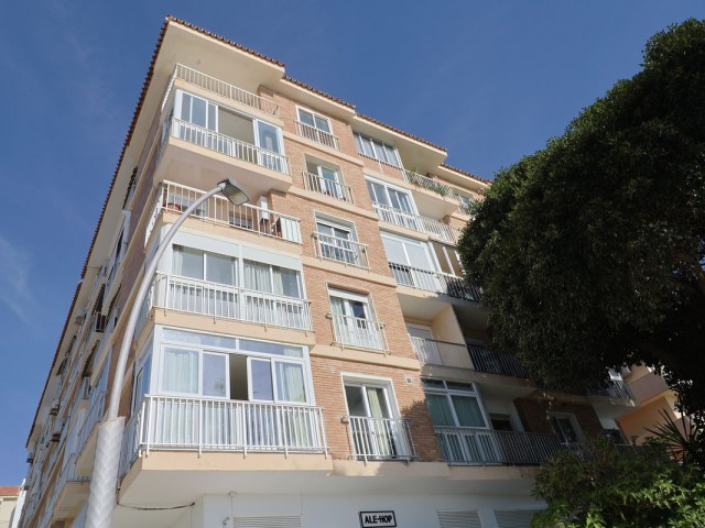 Appartement avec 3 Chambres  à Estepona