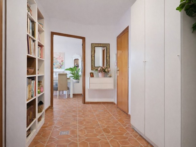 Appartement avec 3 Chambres  à Estepona