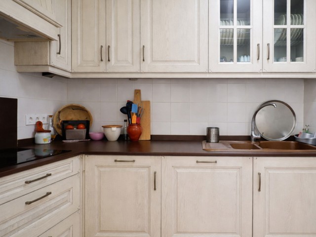 Appartement avec 3 Chambres  à Estepona